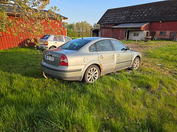 Volkswagen Passat 3 of 5