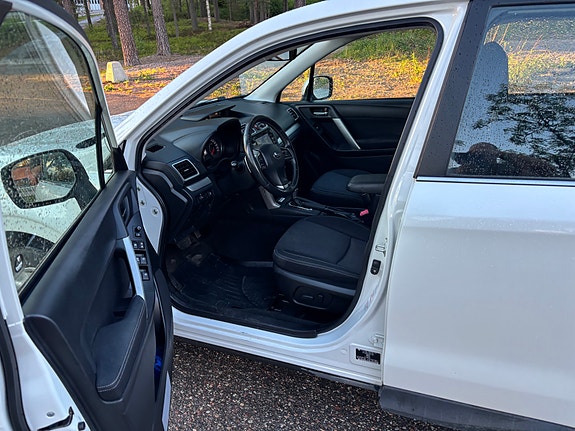 Subaru Forester 5 of 11