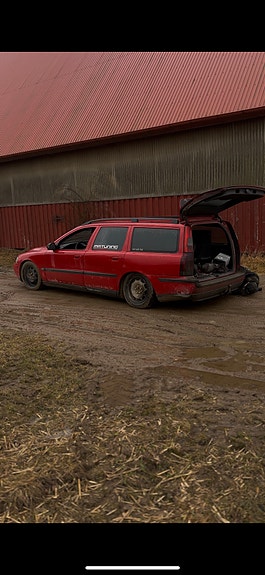 Volvo V70 4 of 8