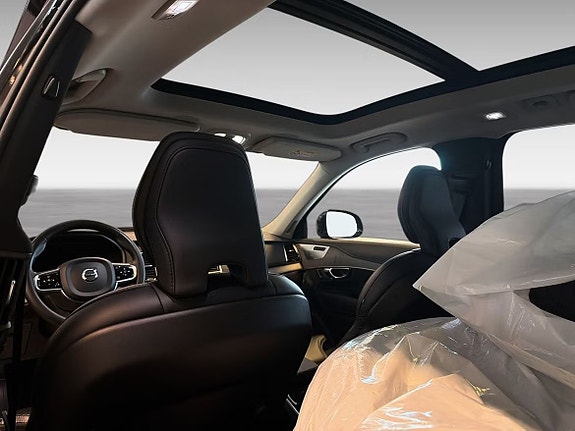 Volvo XC90 5 of 7