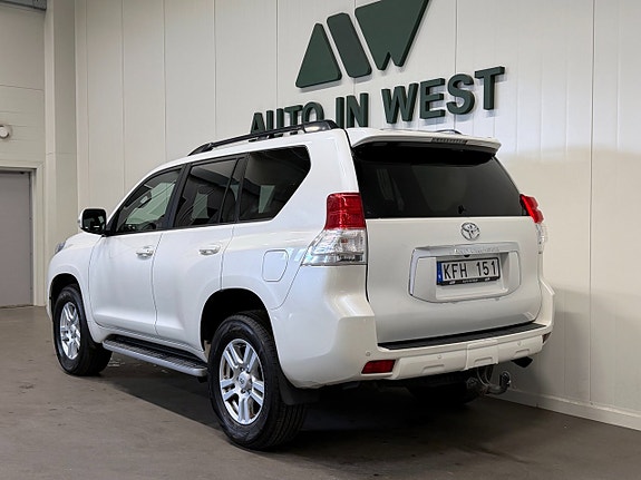 Toyota Land Cruiser 4 of 5