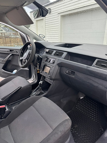 Volkswagen Caddy 9 of 9