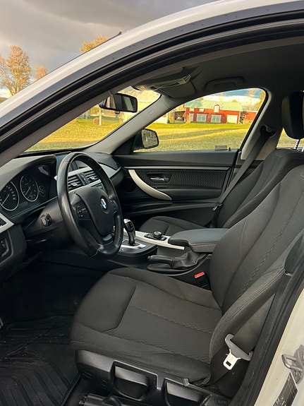 BMW 320d 8 of 9