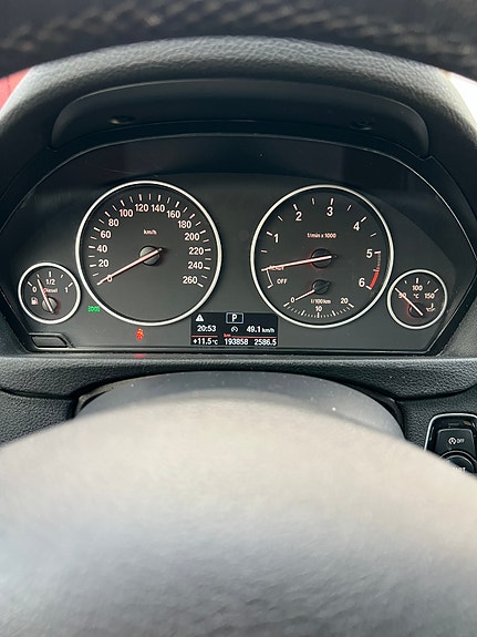 BMW 320d 9 of 9