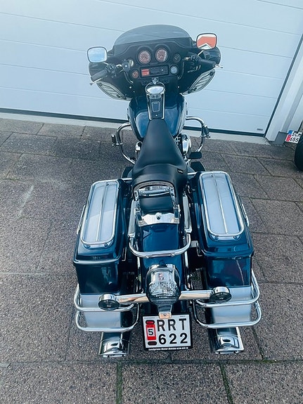 Harley-Davidson Electra Glide Ultra Classic 4 of 5