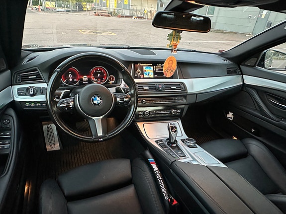 BMW 530d 6 of 16
