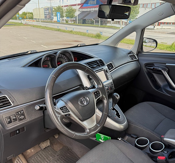 Toyota Verso 3 of 5