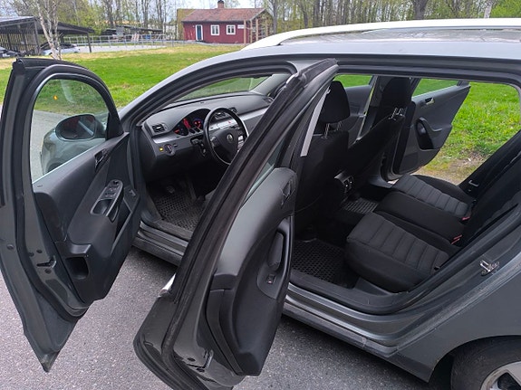 Volkswagen Passat 5 of 5