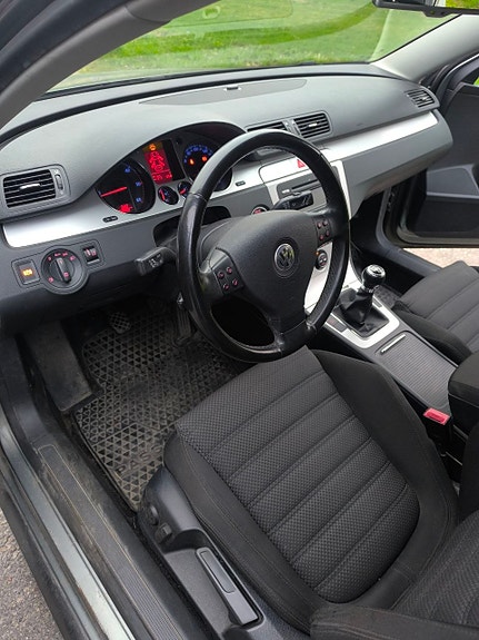 Volkswagen Passat 4 of 5