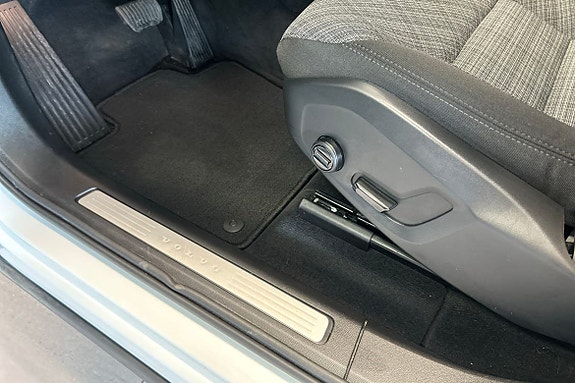 Volvo XC60 23 of 30