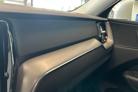 Volvo XC60 26 of 30