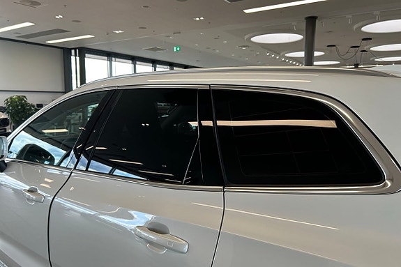 Volvo XC60 17 of 30