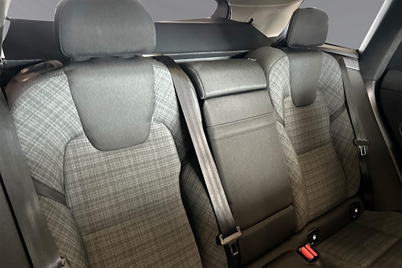 Volvo XC60 11 of 30