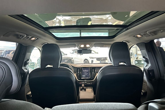 Volvo XC60 15 of 30