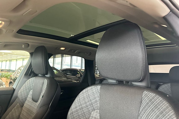 Volvo XC60 24 of 30