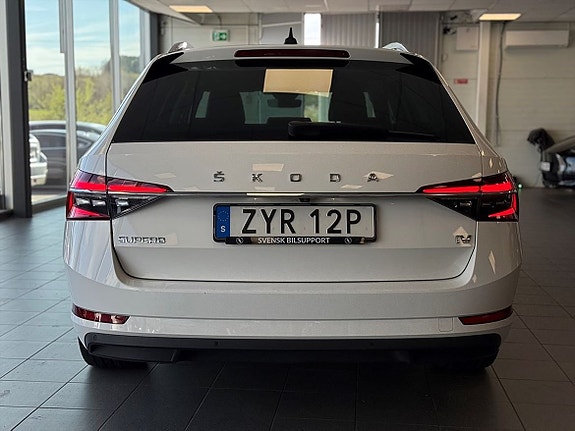 Skoda Superb 4 of 5