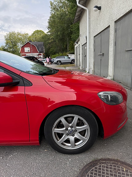 Volvo V40 6 of 15