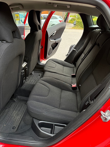 Volvo V40 15 of 15