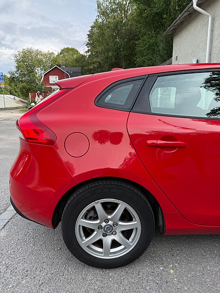 Volvo V40 5 of 15