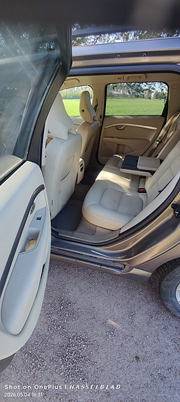 Volvo V70 7 of 16