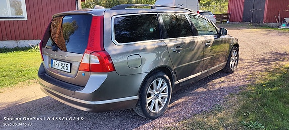Volvo V70 4 of 16
