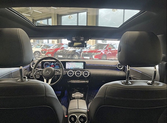 Mercedes-Benz A250 e 2 of 5