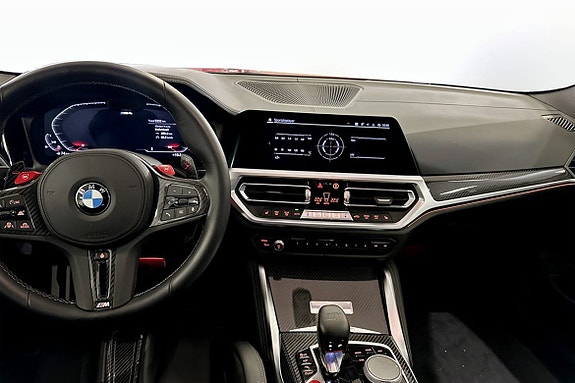 BMW M4 4 of 5