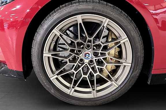 BMW M4 9 of 12