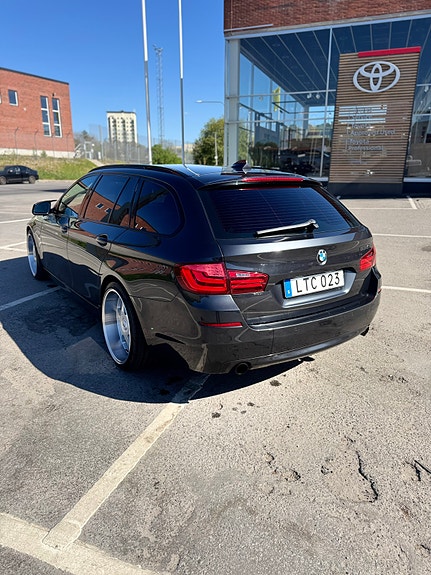 BMW 535i 4 of 5