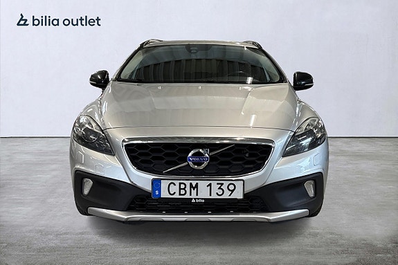 Volvo V40 Cross Country 3 of 5