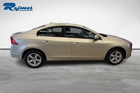 Volvo S60 17 of 19