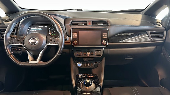 Nissan Leaf 4 of 5