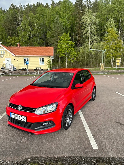 Volkswagen Polo 2 of 5