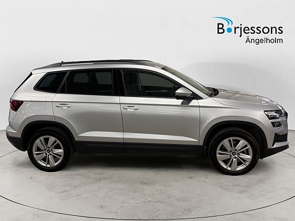 Skoda Karoq 2 of 5