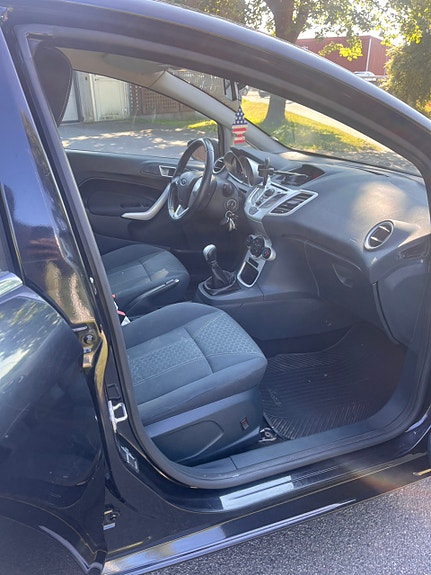 Ford Fiesta 4 of 4