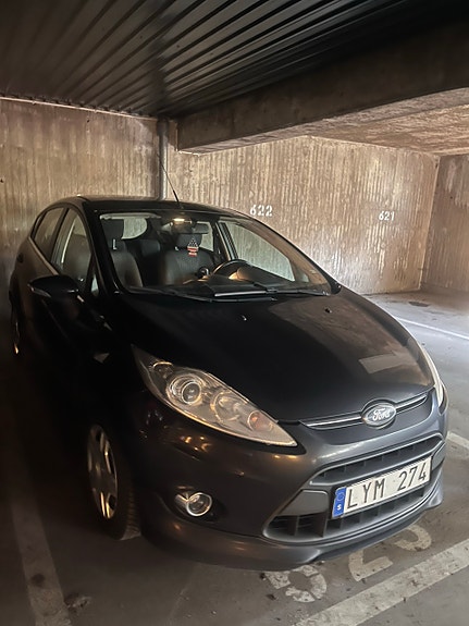 Ford Fiesta 3 of 4