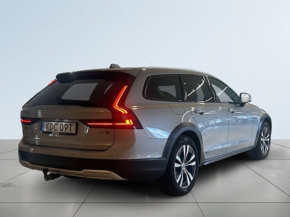Volvo V90 Cross Country 6 of 18