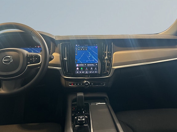 Volvo V90 Cross Country 11 of 18