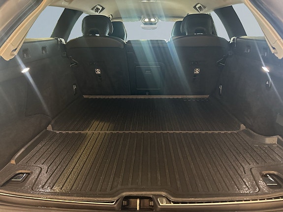 Volvo V90 Cross Country 12 of 18
