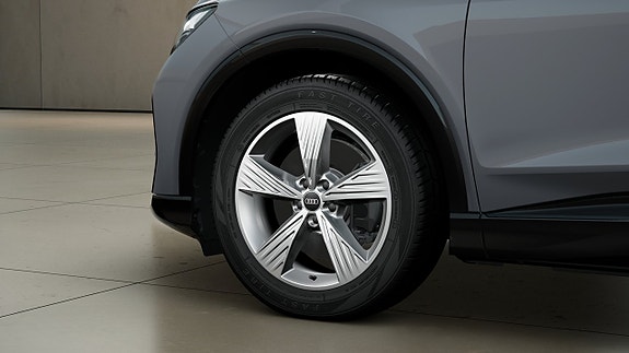 Audi Q4 e-tron 5 of 11