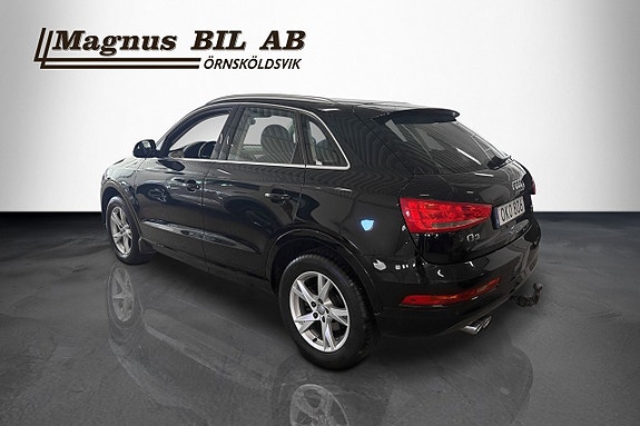 Audi Q3 3 of 5