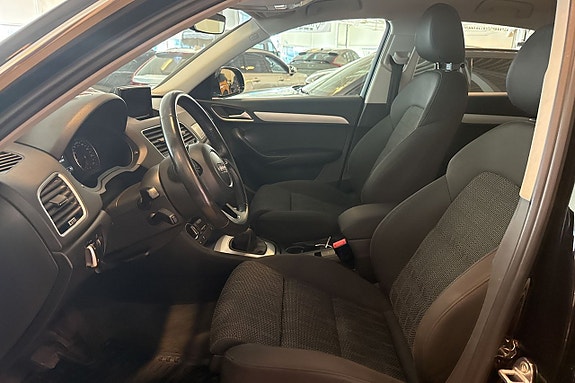 Audi Q3 8 of 14