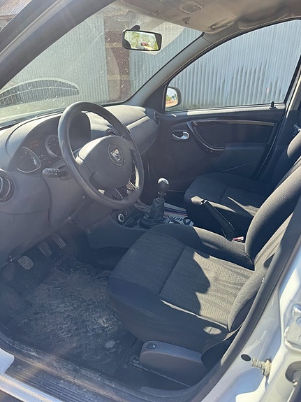 Dacia Duster 5 of 5