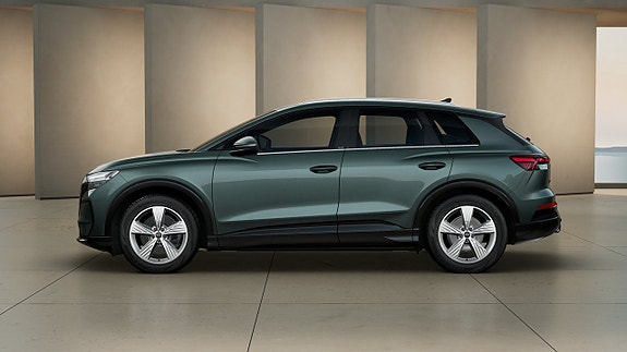 Audi Q4 e-tron 3 of 11