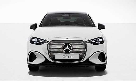 Mercedes-Benz C400 3 of 5