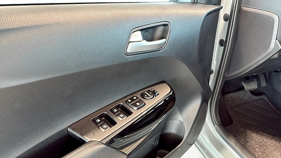 Kia Picanto 4 of 12