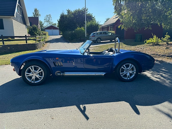 AC Cobra 2 of 5