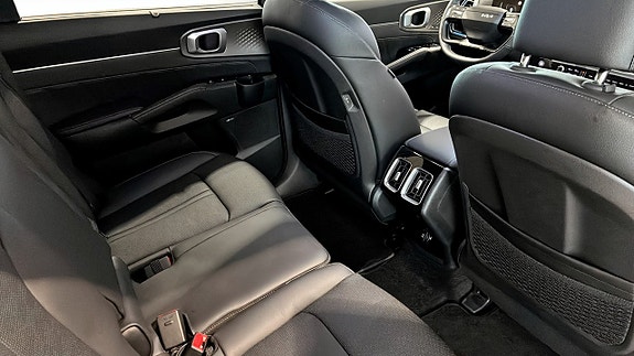Kia Sorento 5 of 18