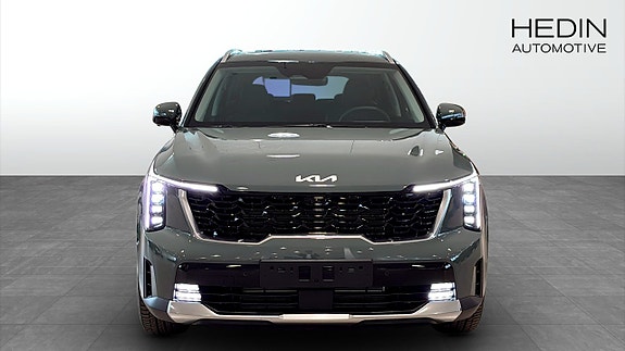 Kia Sorento 8 of 18