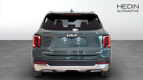 Kia Sorento 7 of 18